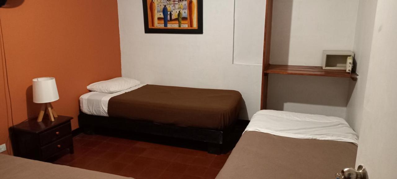 Casa Kiwi Hostel Medellín Zimmer foto